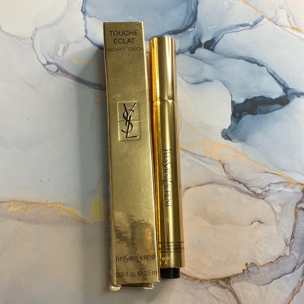 YSL Touché Eclat Radiant Touch